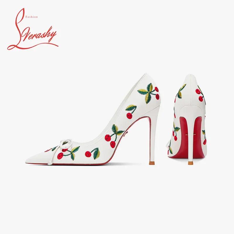 

Мода 2025 Новые Летние Белые Туфли на Высоком Каблуке Женские Вишневый Бант Вышивка Цветок Водяной Бриллиант Тонкий Каблук Острый Носок Женская Обувь 40