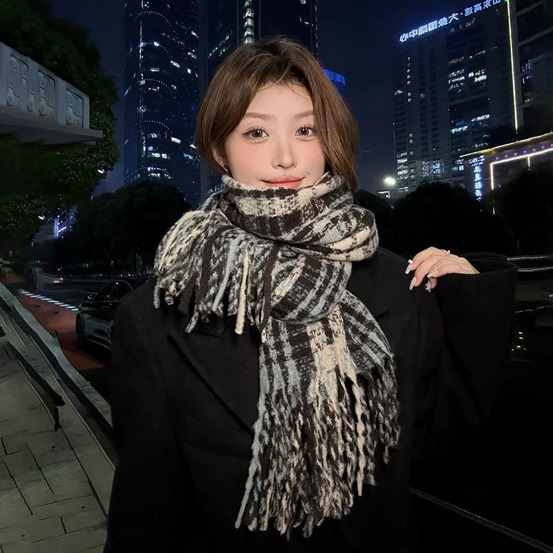 Atmosphere blue coffee plaid scarf women's new warm versatile plaid scarf student couple thickened shawl