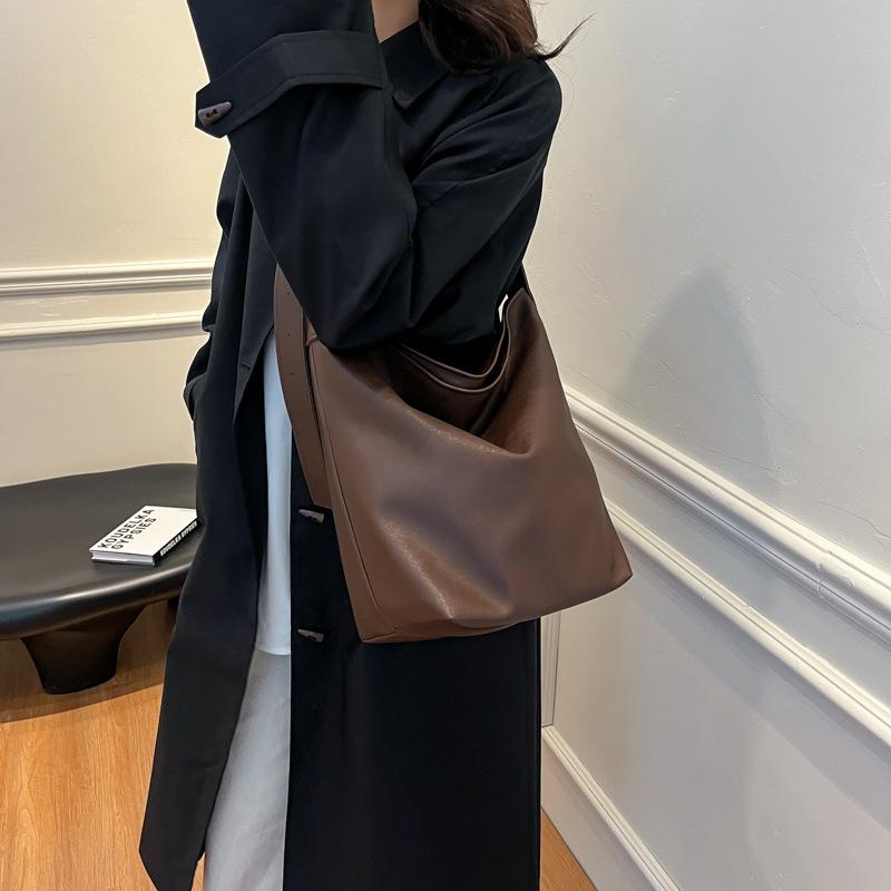 

Сумка Maillard женская сумка-тоут большой вместимости осень-зима можно носить через плечо ретро универсальная 2025 новая модная сумка на плечо 20*21*34