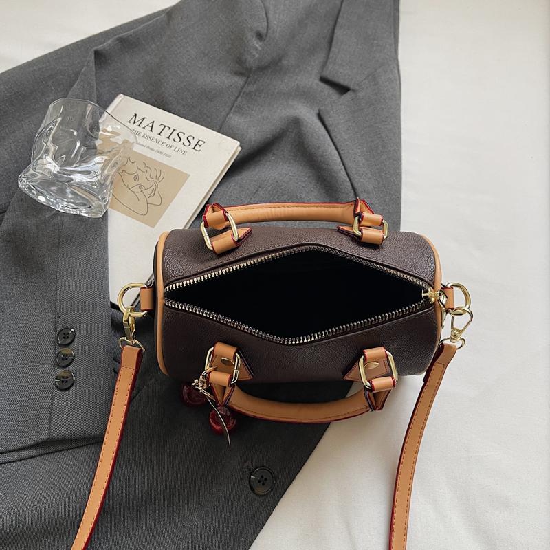 Classic Women's Mini Round Shoulder Bag Crossbody Handbag Korean Style Small Handbag for Ladies