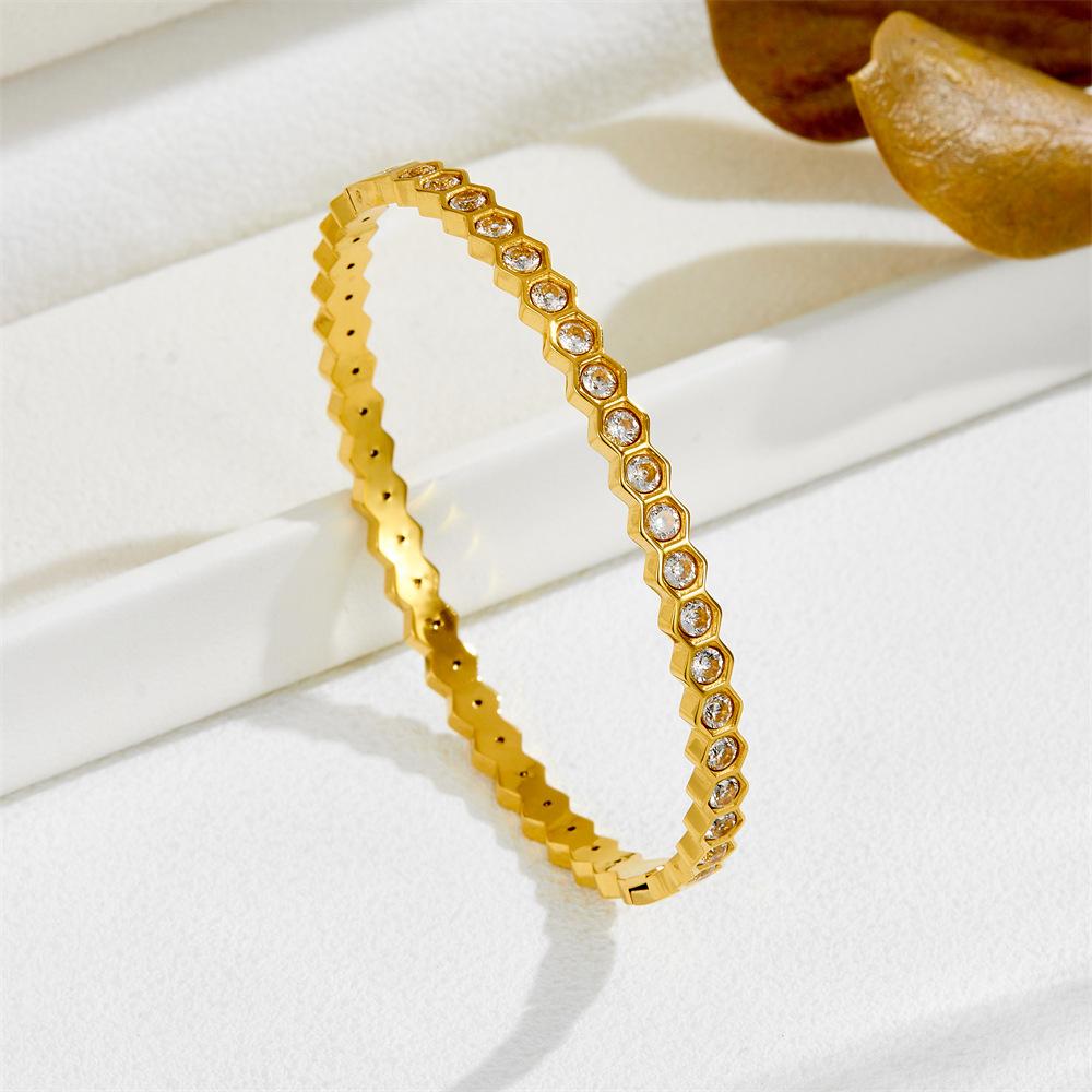 2026 Diamond-encrusted Rhombus Niche Design Bracelet for Women, Light Luxury, Simple and High-end Ins Wind Bracelet