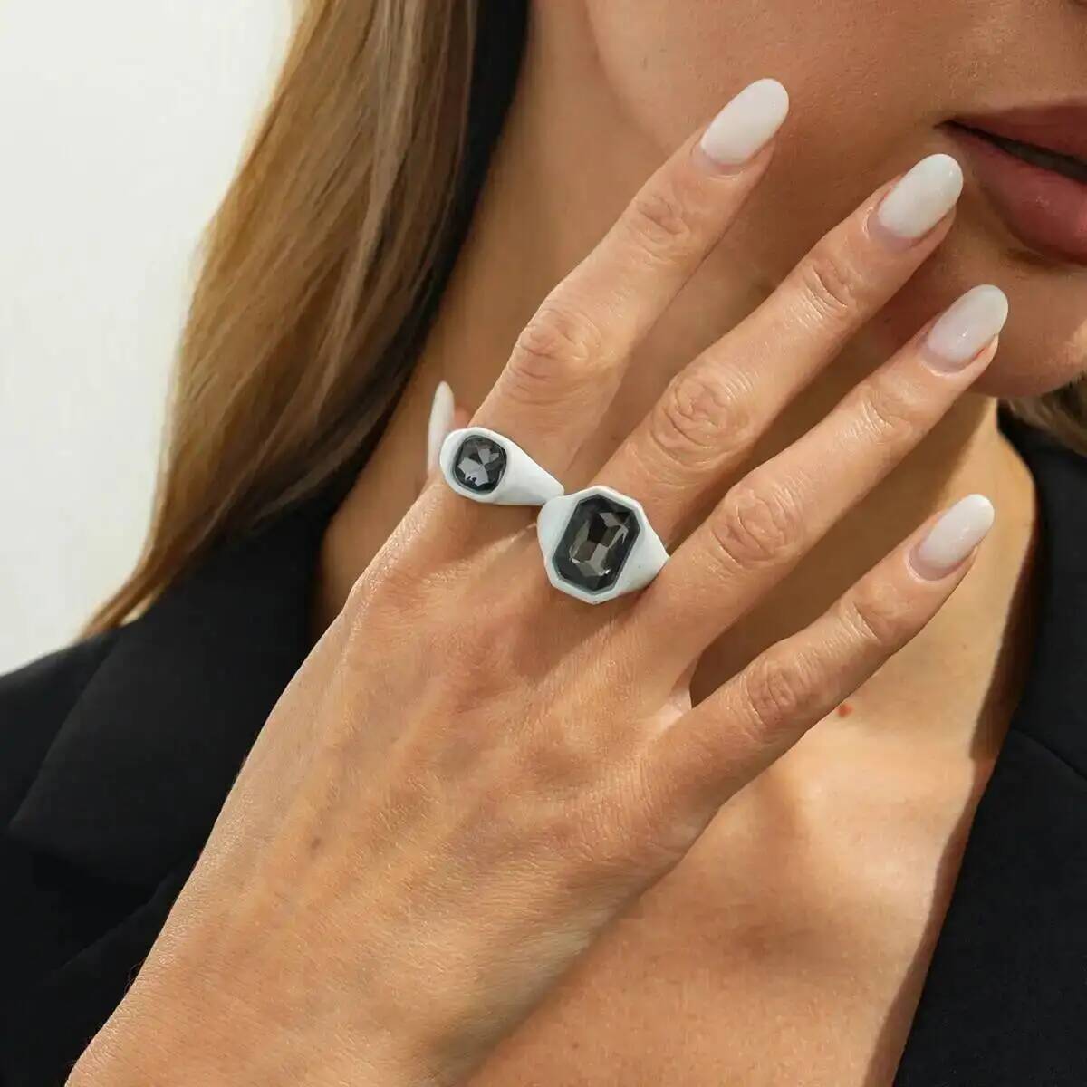 

SHIXIN 2Pcs/set Grey Square Acrylic Rhinestone Open Ring for Women Trendy Simple Geometric Adjustable Knuckle Rings Lady Jewelry