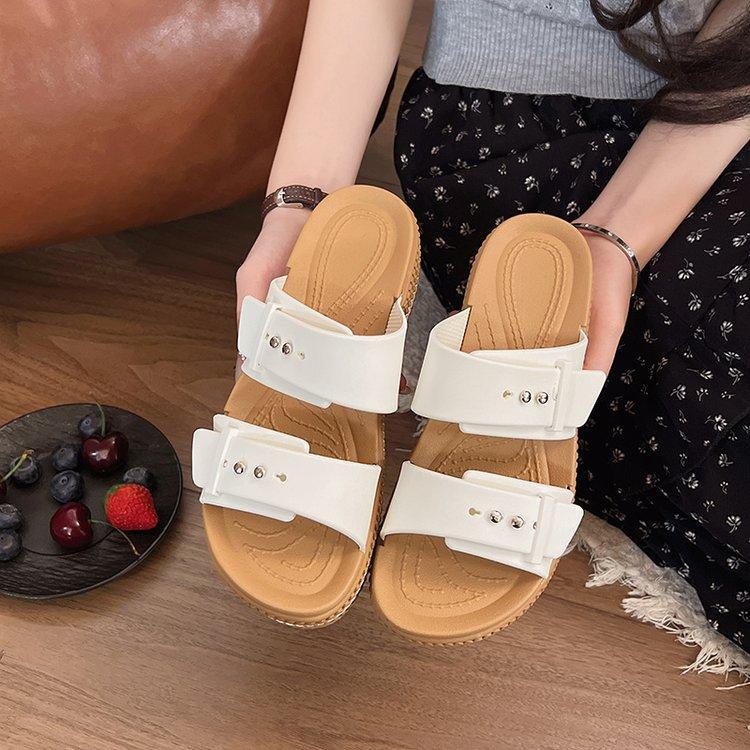 

[youshilai] Wedge heel slippers women s summer 2025 new fashion and versatile outer wear thick bottom one-word drag women 36
