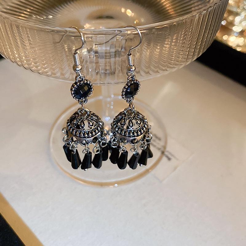 European and American Black Diamond-encrusted Butterfly Flower Fringed Earrings Temperament Earrings Light Luxury Earrings Women