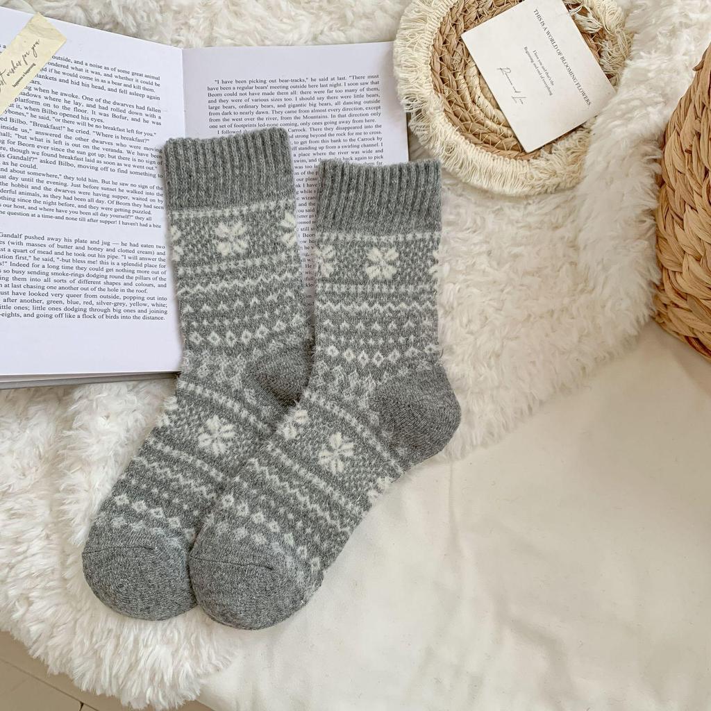 Șosete groase de lână în stil etnic special de iarnă Șosete retro îngroșate de lână de iepure caldă pentru femei șosete din cașmir în stil etnic cu buline