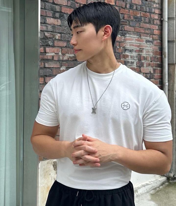 Jimpeullis [2Pack] Signature Small Logo Muscle Fit Short Sleeve Tee