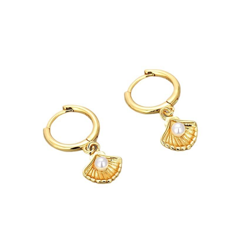 Luxury Fan Shaped Pearl Ear Cuff Women Fashionable Personalized Ocean Elegant Earrings