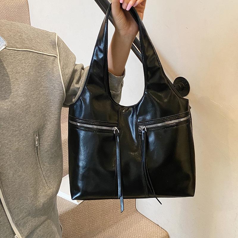 

Сумка большой вместимости Женская сумка Новая на плечо Подмышку Сумка-тоут для поездок чёрный