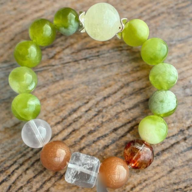 

Natural Xiu Jade & White Crystal Sugar Cube Bracelet - Elegant Women s Crystal Jewelry