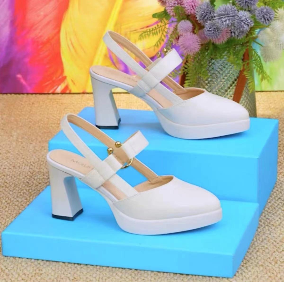 

Baotou sandals female summer fairy wind 2024 new one-word strap high heels thick heel not tired feet soft leather women s shoes 35 белый