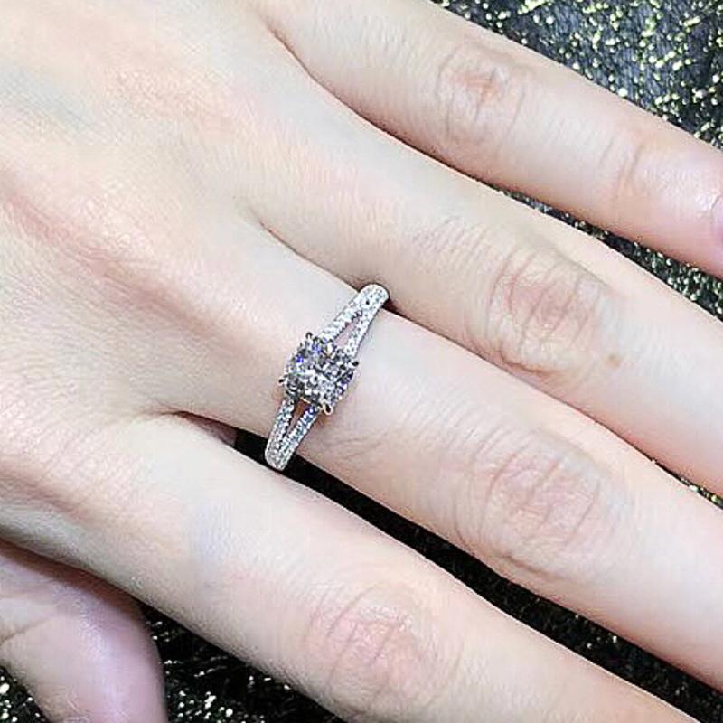 Huitan Cushion Cubic Zirconia Women Rings Eternity Love Wedding Band Accessories Temperament Elegant Female Jewelry Wholesale