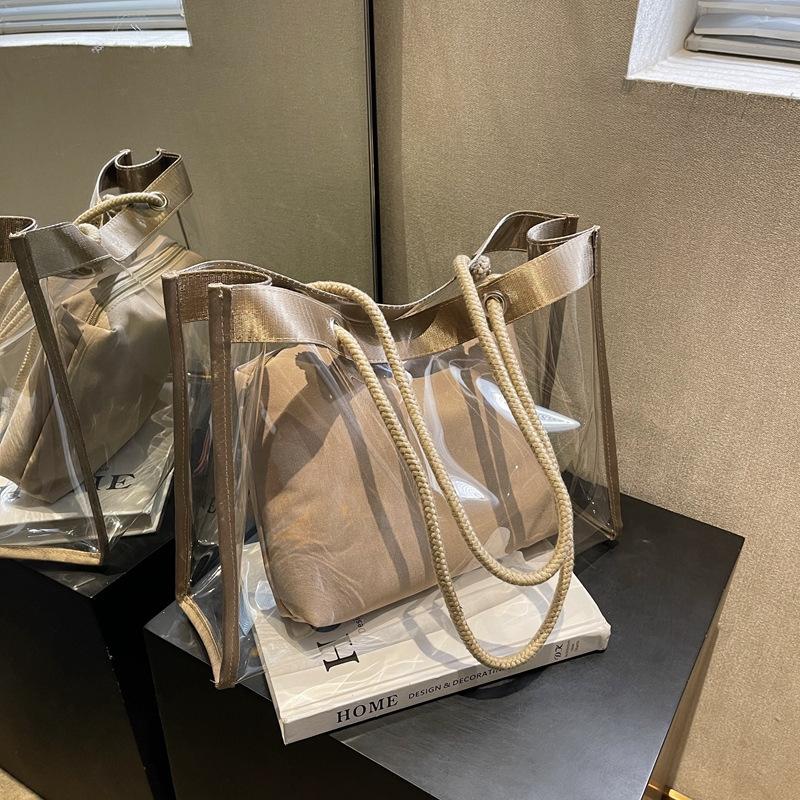 

Персонализированная прозрачная сумка женская 2025 новая модель, вместительная сумка через плечо, модная дорожная ПВХ портативная сумка-тоут one size fits all хаки