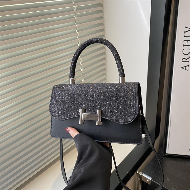 Elegancka przenośna mała kwadratowa torebka damska nowa letnia moda do pracy prosta torba na ramię listonoszka