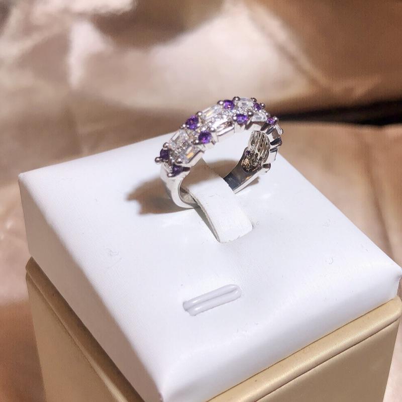 Neue europäische und amerikanische quadratische Ringe für Damenringe mit blauem Zirkon-Vollpavé