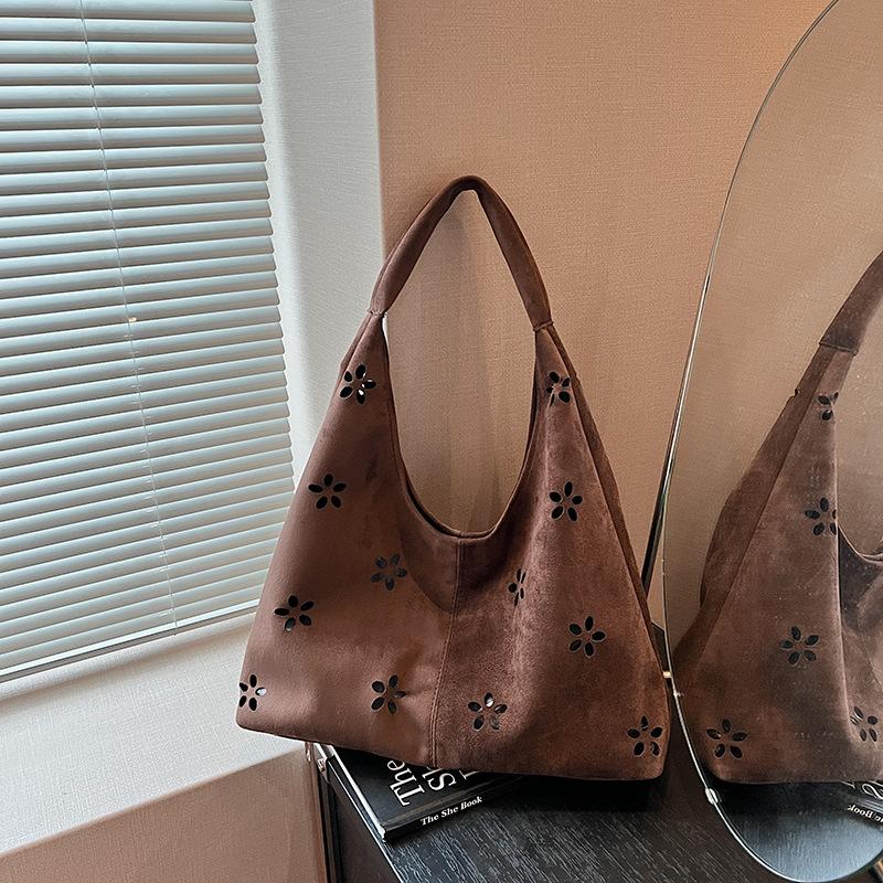 Large Capacity Retro Women's Bag Autumn and Winter Suede Shoulder Bag Texture Commuter Tote Bag
