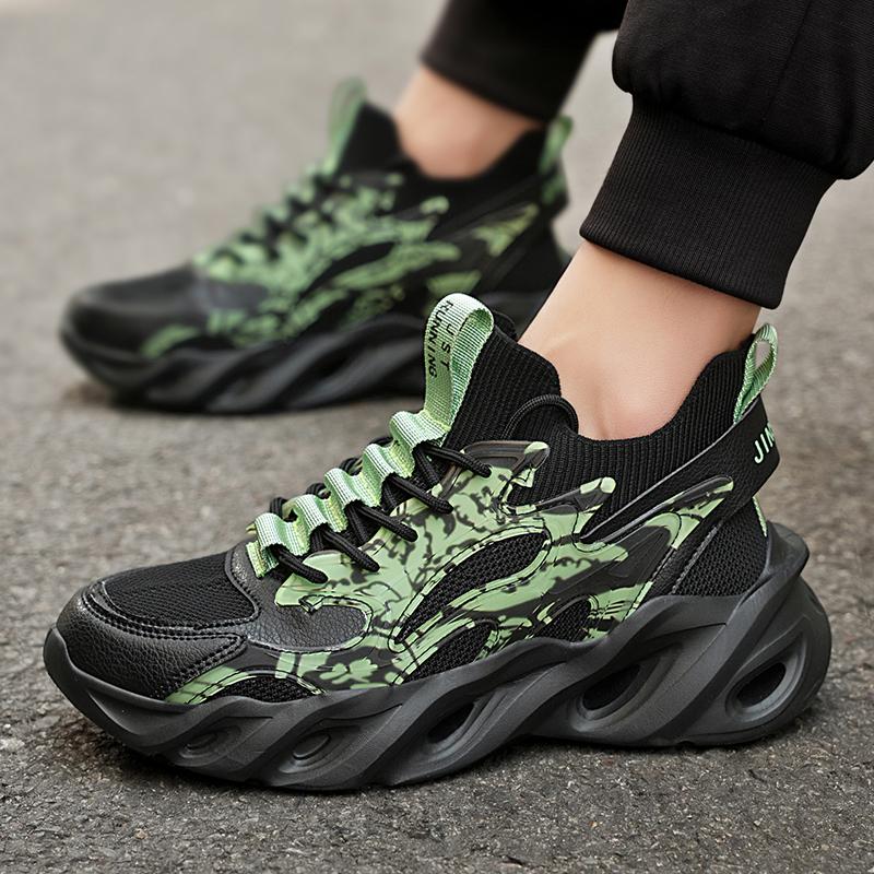 Men's Oversized Casual Sports Shoes Are Lightweight Breathable Mesh Soft Soled Fashionable and Trendy Outdoor Running Shoes