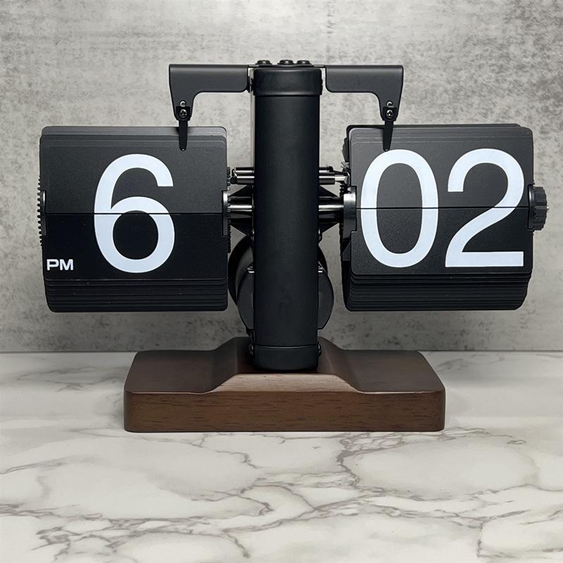 European Retro Flip Clock: Simple Desktop & Wall Design