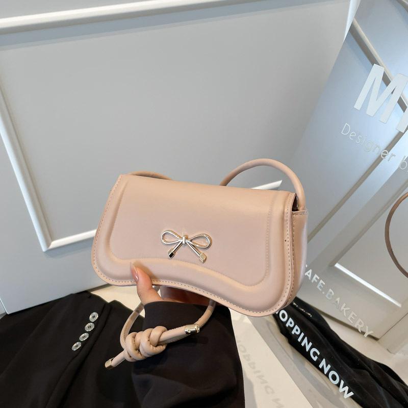 Niche underarm bag women's new fashion portable baguette bag high-end single shoulder messenger bag