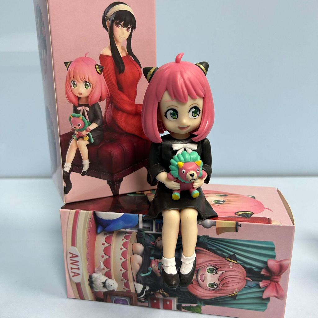 Spy House Animation: Aniya Sitting and Kneeling Models – Handcrafted Beautiful Girl Ornaments