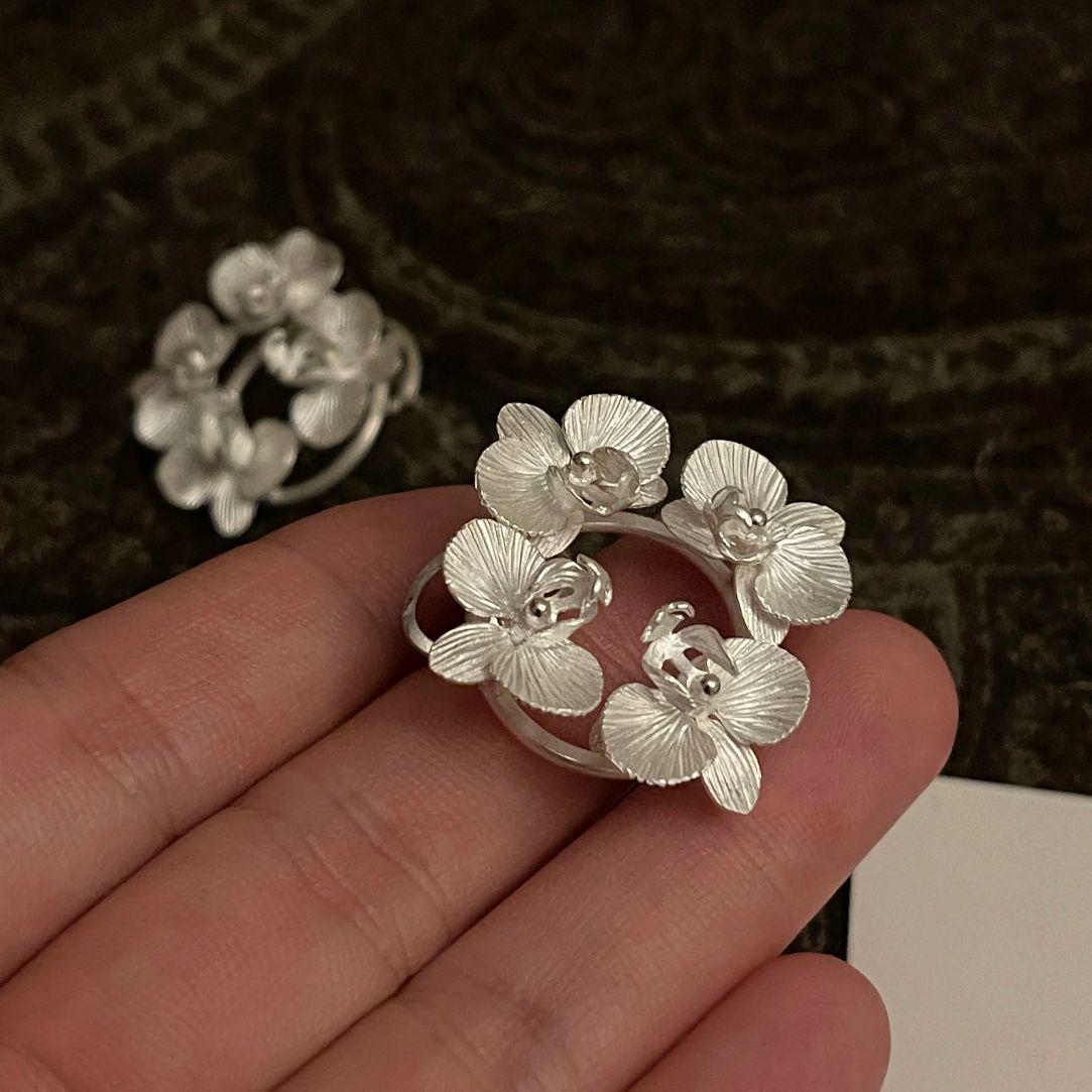

S925 Silver Phalaenopsis Flower Wreath Earrings: Cool-toned, 3D Floral Design, New Chinese Style for Women