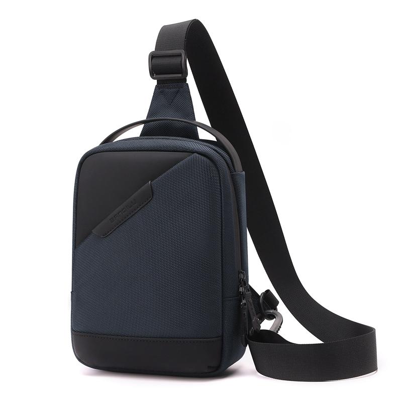Men s Chest Bag Water-repellent Multifunctional Shoulder Bag Outdoor Lightweight Crossbody Bag