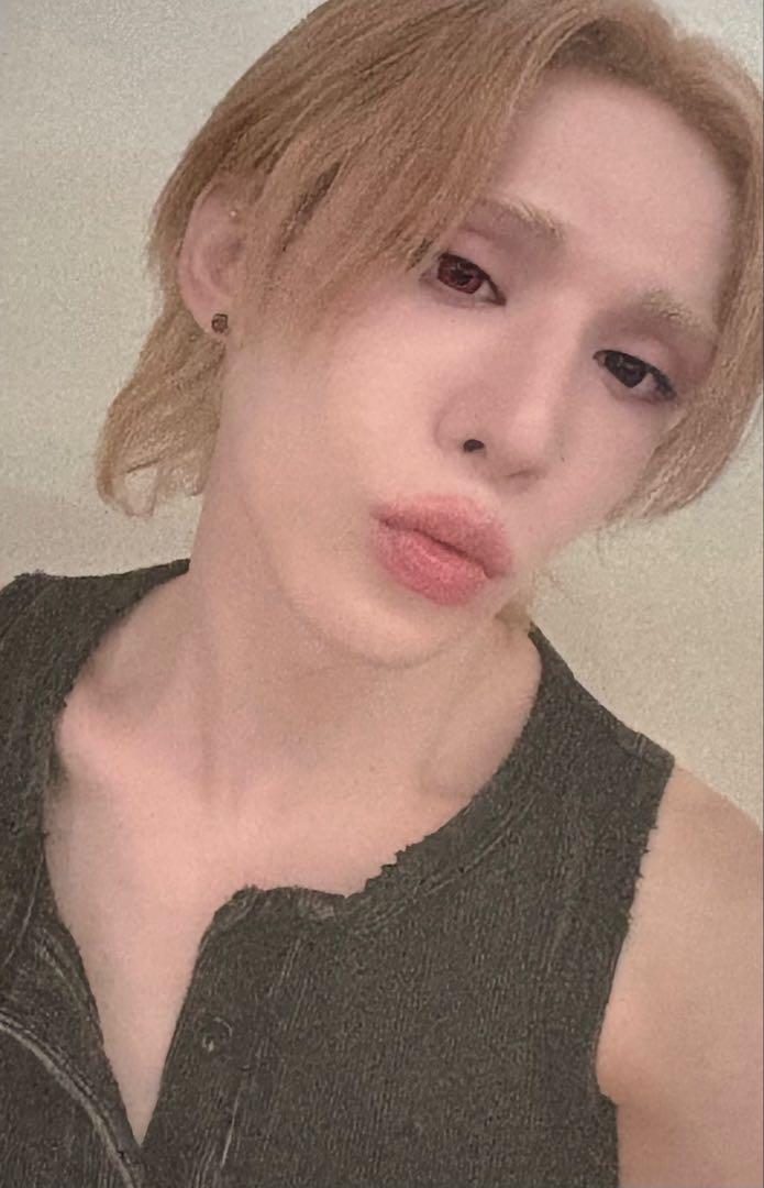 

[Б/У] XLOV Umti b.stage+ Коллекционная карточка Yonton