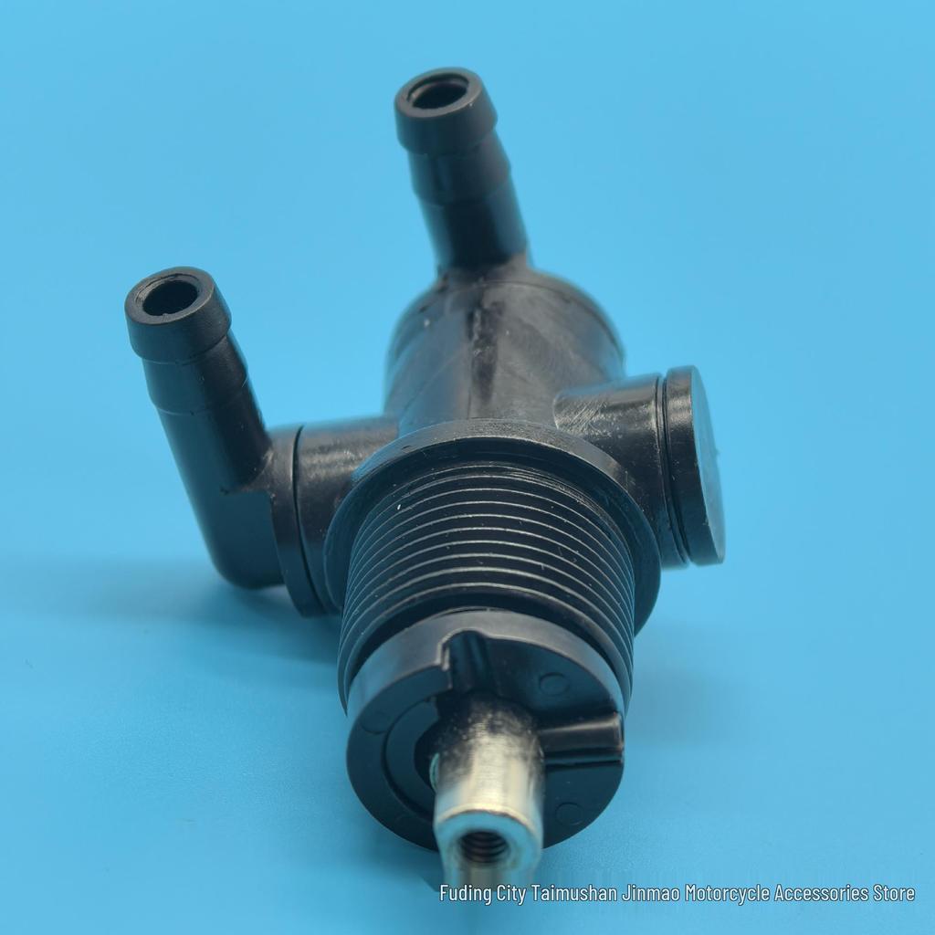 2-Way Fuel Shut-off Valve for 2004-2005 Polaris Sportsman 400, 500, 600, 700 (7052159)