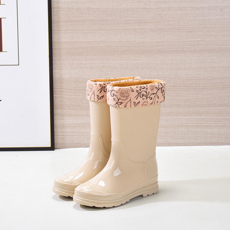 Women's Waterproof Thick-Soled Mid-Calf Rain Boots - Non-Slip, Wear-Resistant, Warm Rubber Shoes for Work and Wading.