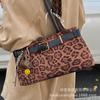 Premium texture retro leopard print single shoulder underarm bag women's 2025 new autumn and winter large-capacity commuter baguette bag