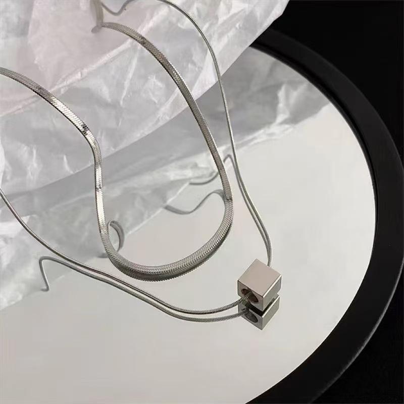 Stacking and Wearing Type Double Layer Geometric Titanium Steel Pendant Necklace for Women Charm Clavicle Chain Fashion Jewelry