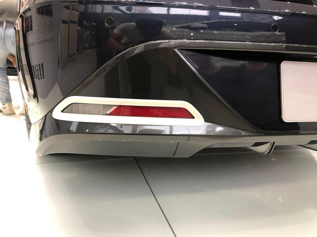 Fits Modern Sonata: Rearview Mirror, Rear Spoiler, Fuel Cap, Door Handle, Door Cup, Taillight Cover