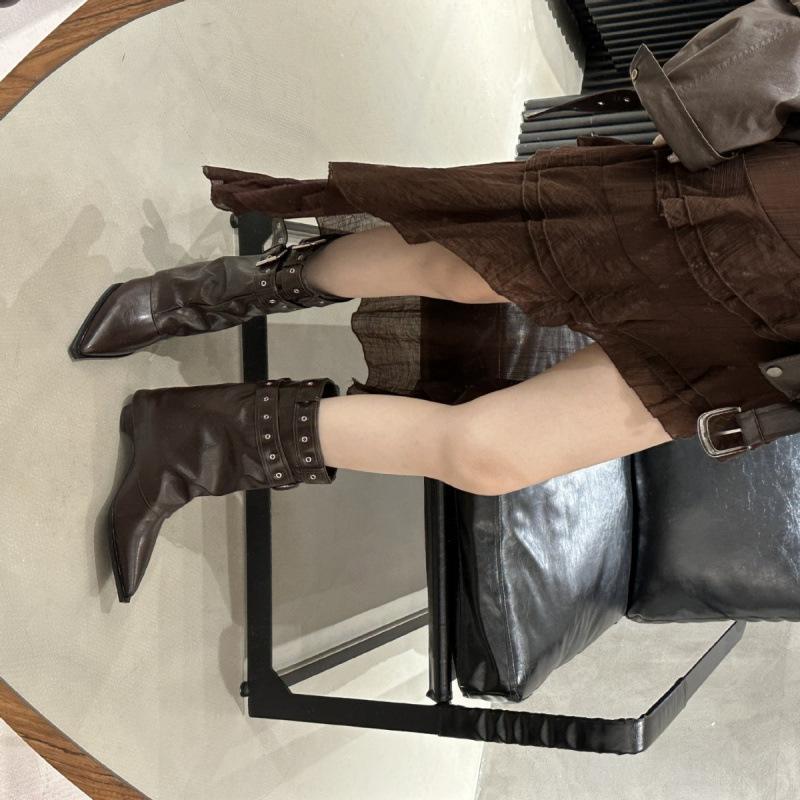 

Pointed short boots women s 2025 autumn and winter new women s boots thick heel boots belt buckle western cowboy boots knight boots 39