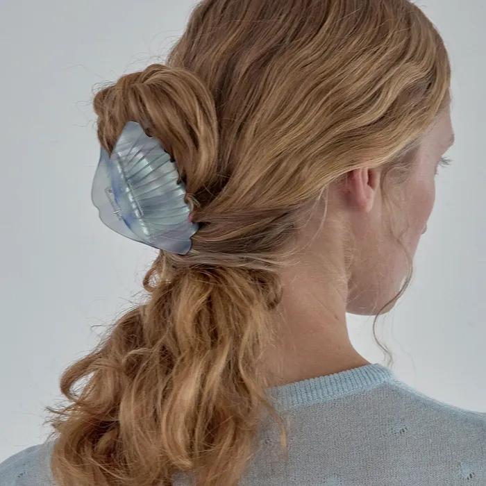 Shell Claw Clip Sky Blue