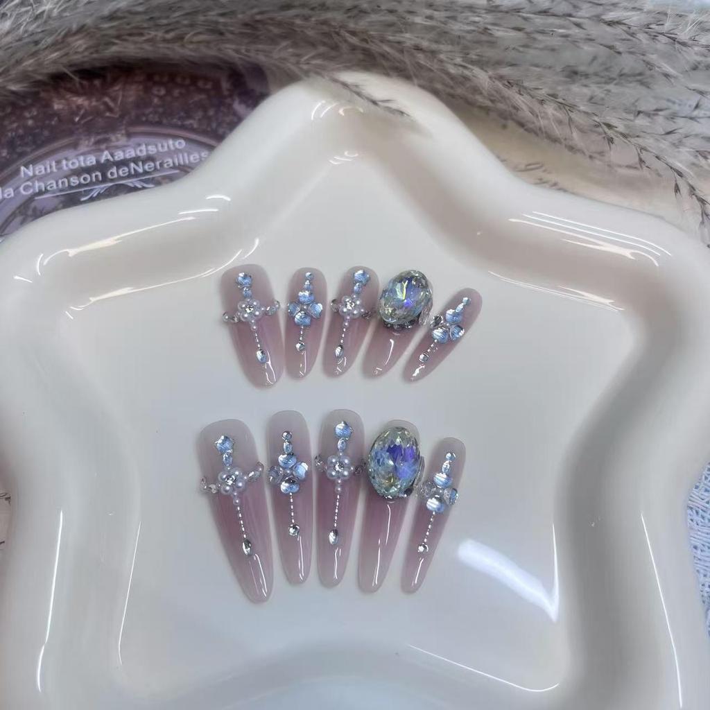 Chasing Dreams: Handmade Luxury Rhinestone Nail Art Set