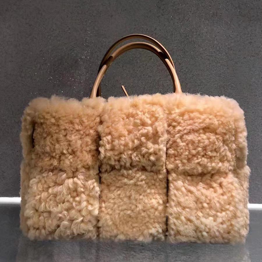 Soft Handbag Large Capacity Fall Winter Shoulder Bag Women Lamb Wool Tote Bag Zipper Closure Casual Shopping Travel Woven Totes