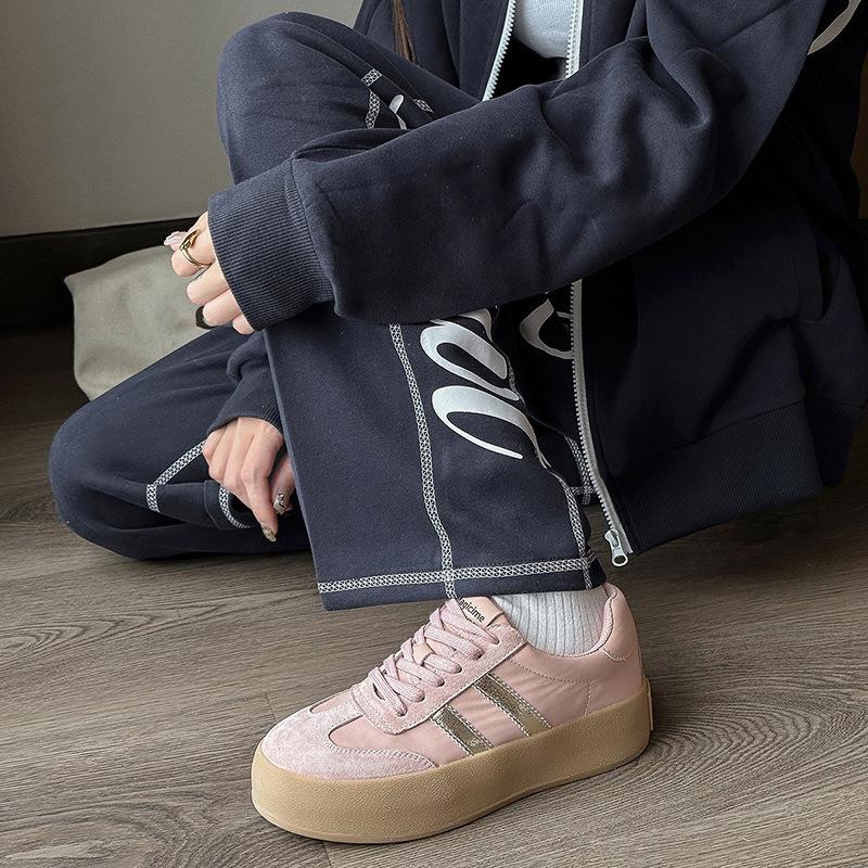 Augusteng Platform White Shoes Women's 2025 New Spring Fluffy Bread Shoes Casual Sports Board Shoes German Training Shoes