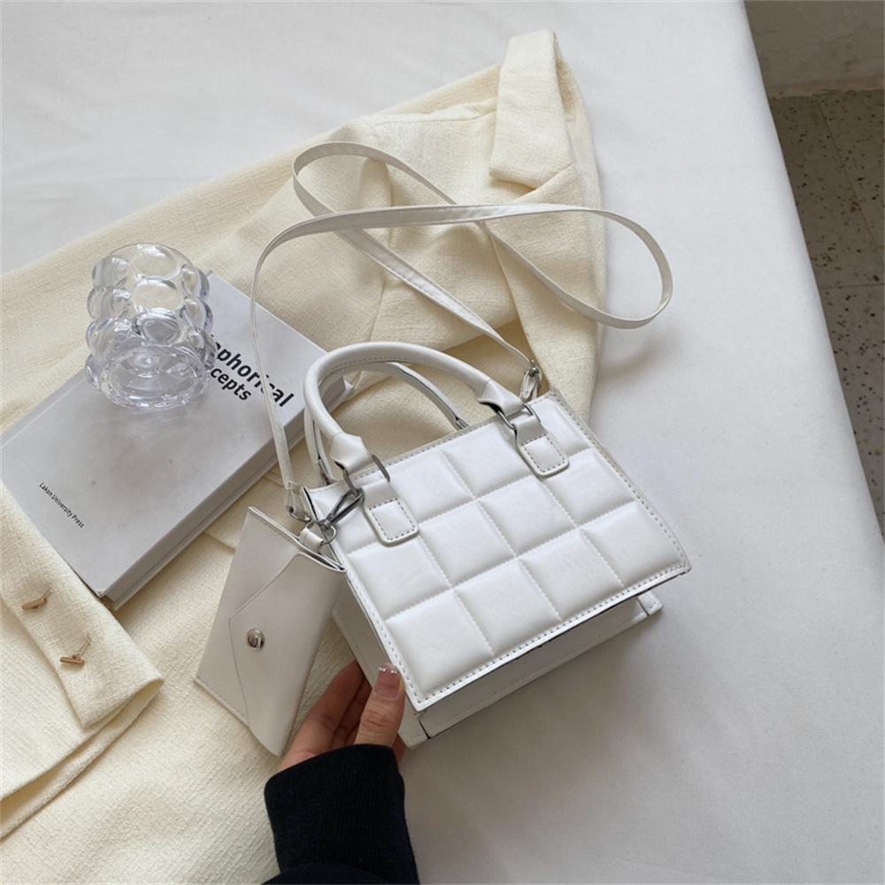 

Женская сумка через плечо с сетчатым принтом и подвеской в виде маленького кошелька, однотонная сумка-мессенджер, дизайнерская повседневная квадратная сумка белый