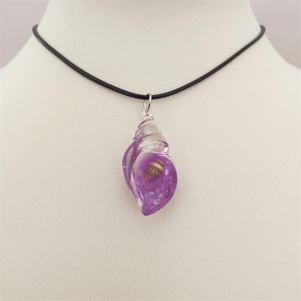 Resin Conch Pendant Necklace Fashionable Resin Conch Necklace Unique Pendant Neckchain for Daily Wear Parties