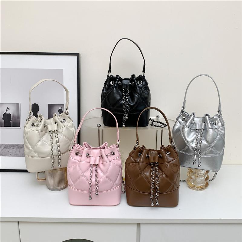 Car sewing bucket bag women's shoulder bag solid color mother bag large capacity  new fashion popular women's bag