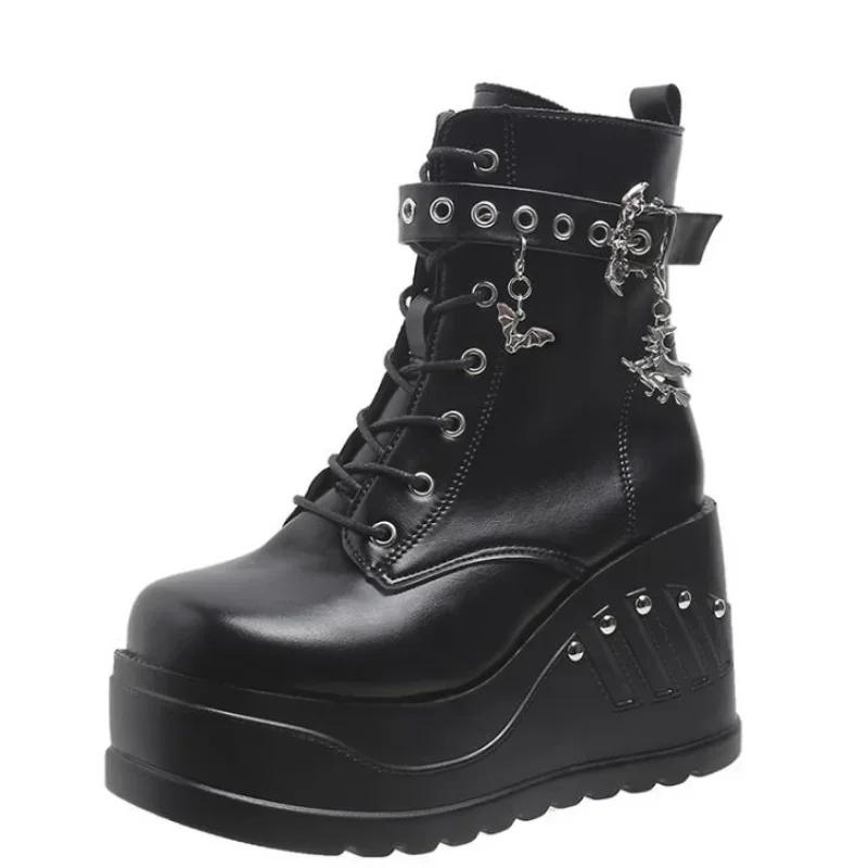 Fashion Large 43 Women Platform Heeled Booties Round Toe Zip Punk Casual Cosplay Bat Motorcycle Boots for Women Gothic Metal Chain Shoes