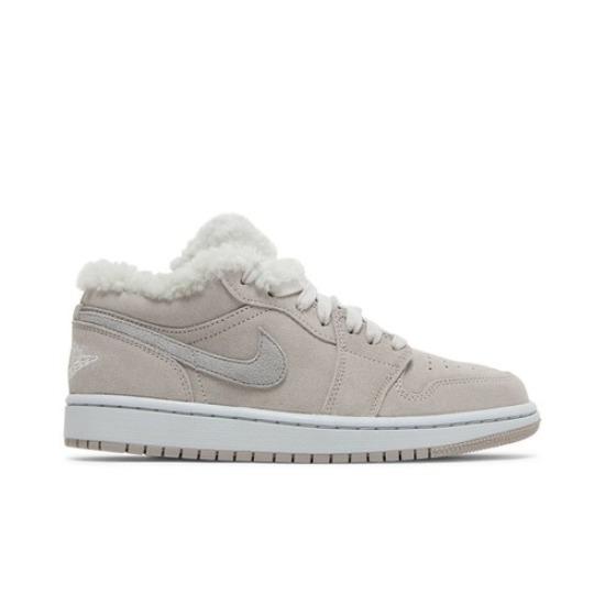

Air Jordan Air Jordan 1 Low SE herpa Fleece DO0750-002 Women s Shoes EU 36.5 серый