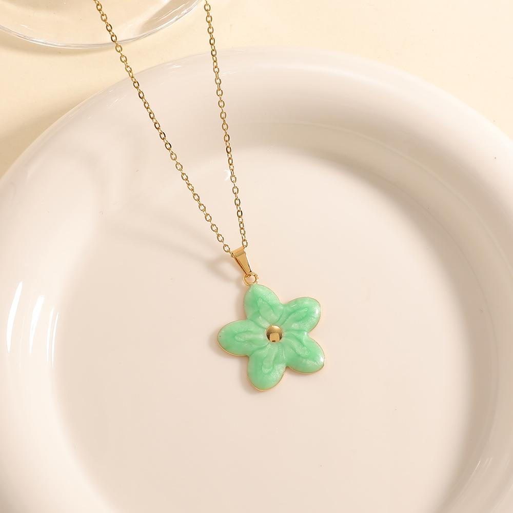 Stylish and Elegant Alloy Flower Pendant Necklace Earrings Set Women's Atmosphere High Sense Fashion Versatile