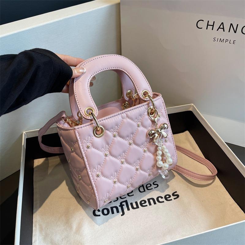 Rhombus Embroidery Thread Small Bag Women's Early Spring New Models, About Posture Fashion Shoulder Messenger Bag, Portable Small Square Bag