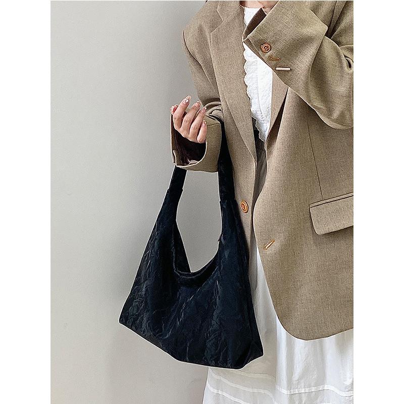 IELGY Ladies Tote Bag - Large Capacity Commuter with Multi-Compartment Design