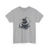 Pirateschiff Krakenarme Kryptozologie T-Shirt | Kryptid Jäger Shirt