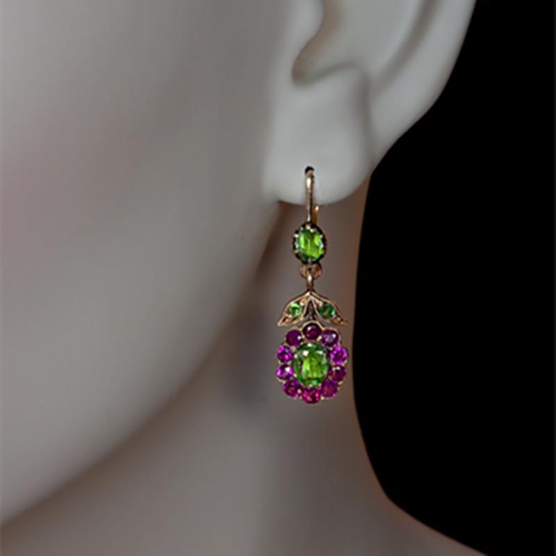 Pretty Gold Color Leaf Inlaid with Green Stone Hanging Flowers Drop Earrings New Women's Jewelry Accessories