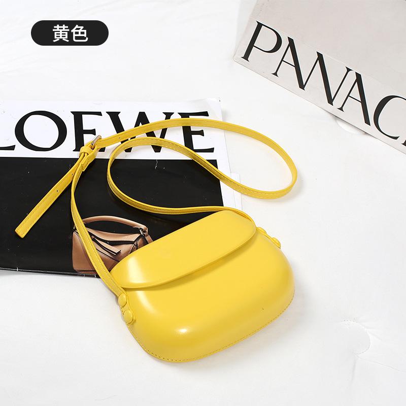 Bag Women's Versatile Autumn and Winter New Large Pressure Shell Bag Saddle Bag Student Party One Shoulder Crossbody Bag