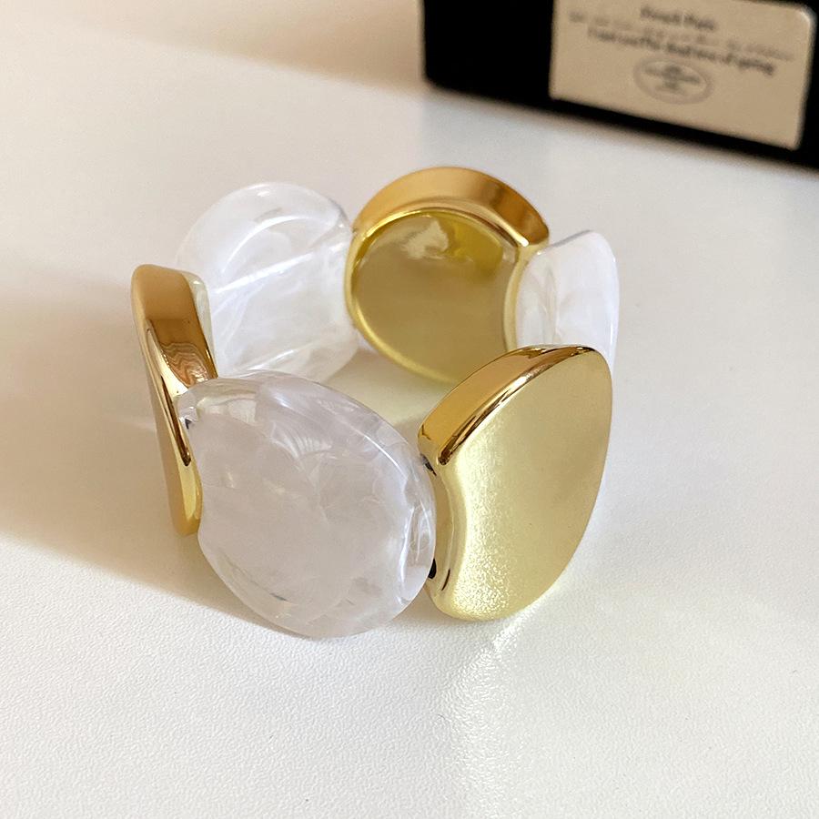 Elegant Acrylic Round Elastic Bracelet 2026 - European & American Style, Exaggerated Luxe Commute Jewelry, High-End Feel.