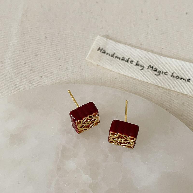 Ankola Red Oil Drop Hollow Metal Stud Earrings Women'S Retro Light Luxury Elegant Fashion Trend Versatile Earrings