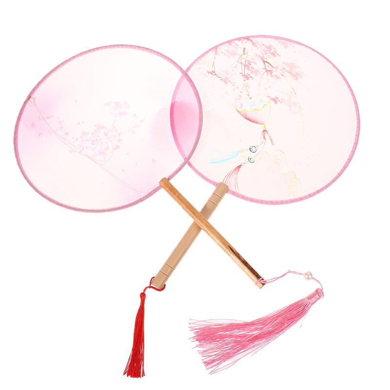 Chinesischer Runder Handfächer Vintage Druck Seidenfächer Antike Quaste Tanzhandfächer Cheongsam Tang Anzug Hochzeitsfeier Accessoires